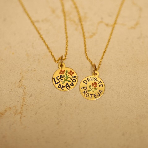 "God Protect You" Pendant in 19,2K Gold | Lembran�a