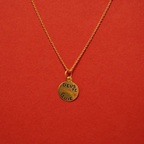 "God Guide You" Pendant in 19,2K Gold | Lembran�a